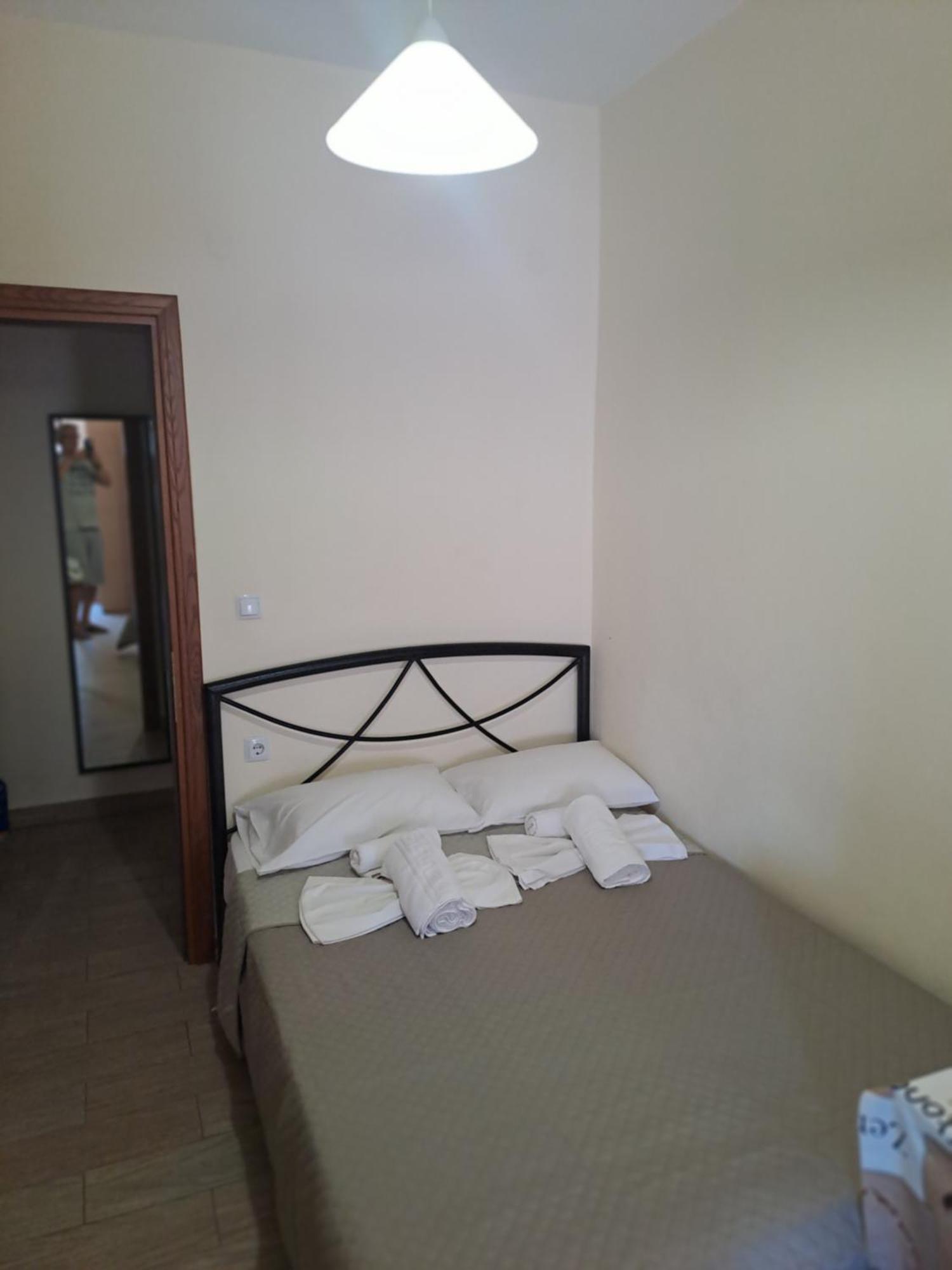 Appartement Diolkos 2 à Nea Roda Chambre photo