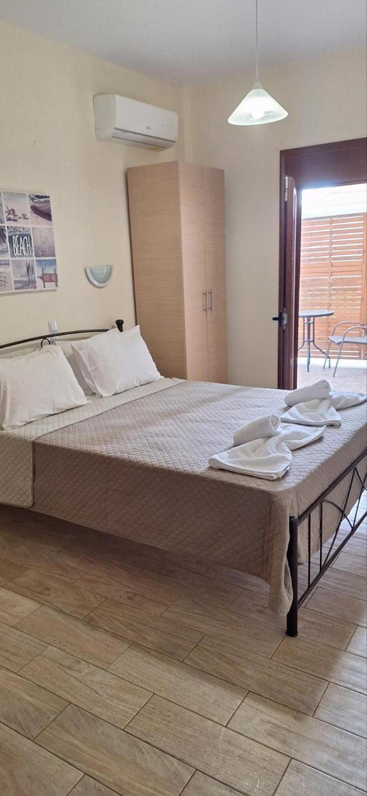 Appartement Diolkos 2 à Nea Roda Chambre photo